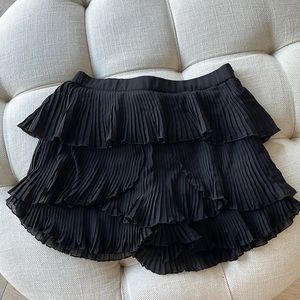 Black skort